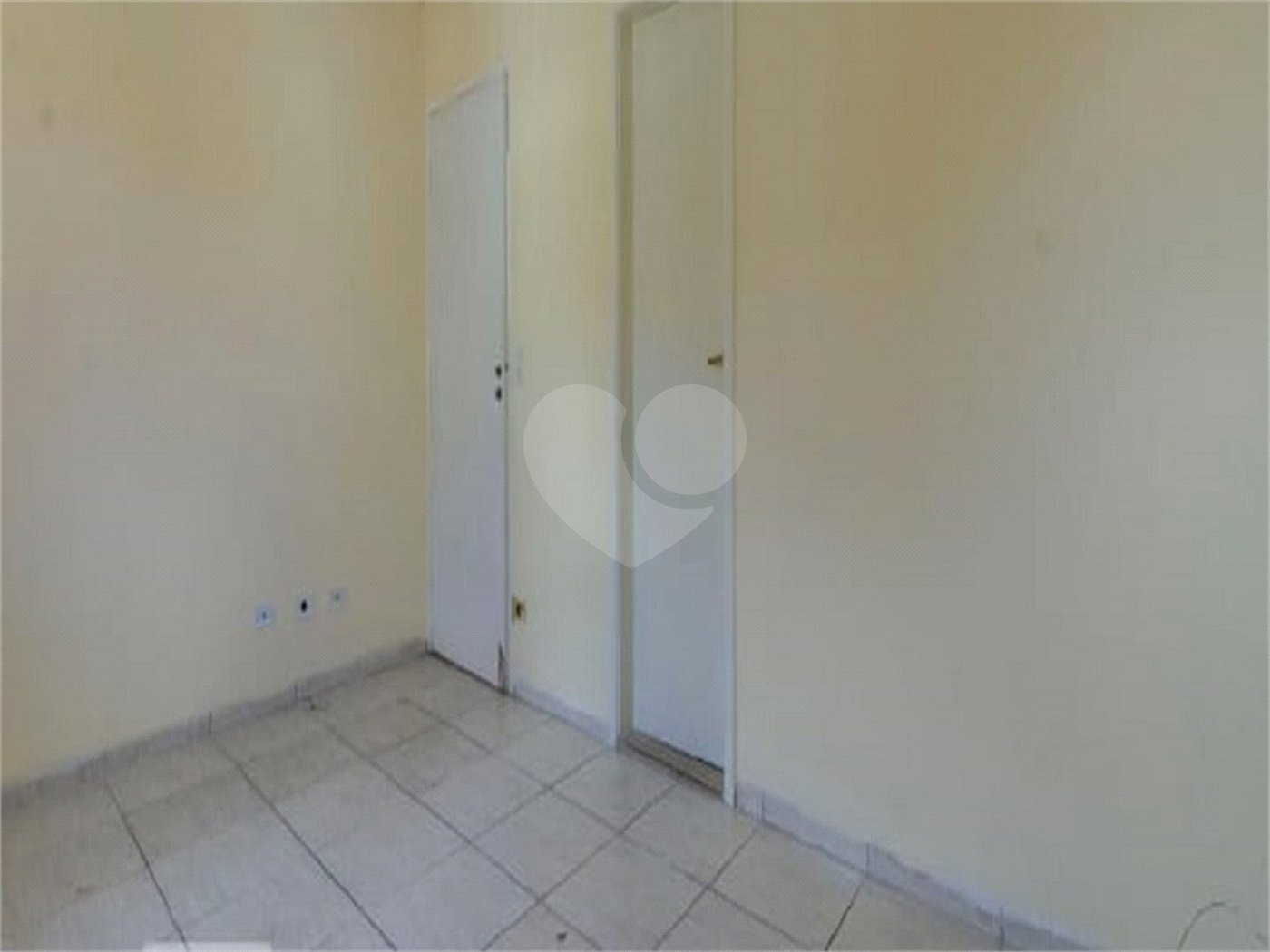 Casa para alugar com 2 quartos, sendo 1 suíte,  no condomínio Nova Carioba, São Paulo - SP