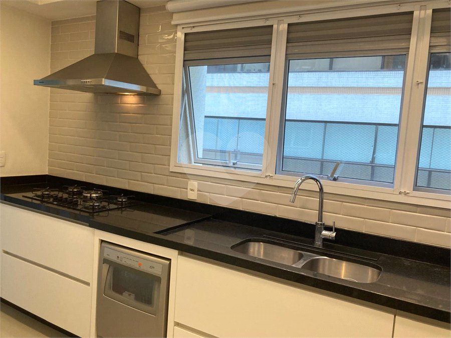 Apartamento para alugar com 3 suítes em Granja Julieta, São Paulo, SP