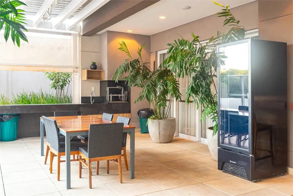 Apartamento à venda com 2 quartos, sendo 1 suíte, em Jardim das Acácias, São Paulo, SP