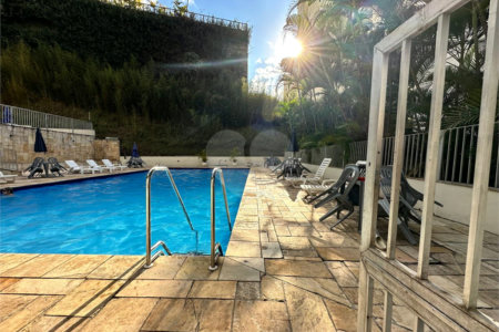Apartamento à venda com 3 quartos em Jardim Londrina, São Paulo, SP