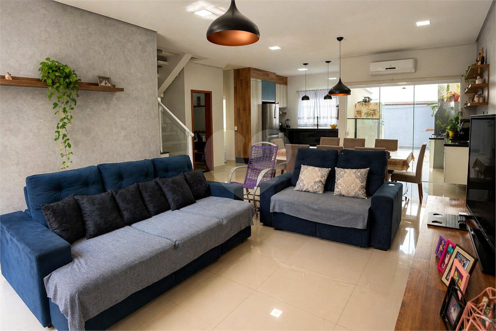 Casa à venda com 3 quartos, sendo 1 suíte, no condomínio Golden Park Residence, Sorocaba - SP