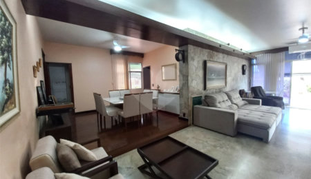 Cobertura à venda com 5 quartos, sendo 2 suítes,  em Grajaú, Rio de Janeiro, RJ