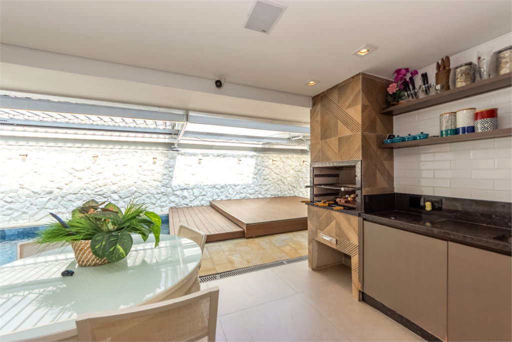 Casa à venda com 3 suítes no condomínio Reserva 8, São Paulo - SP