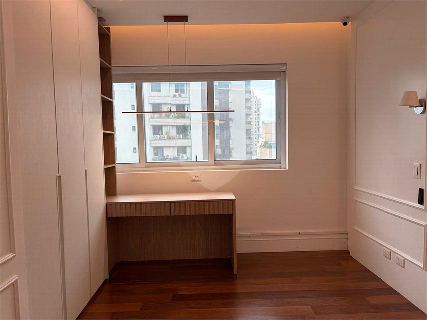 Apartamento à venda com 4 quartos, sendo 3 suítes, em Itaim Bibi, São Paulo, SP