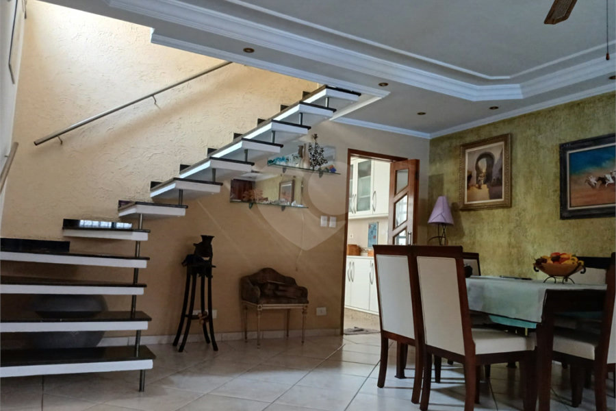 Sobrado à venda com 3 quartos, sendo 1 suíte,  em Imirim, São Paulo, SP