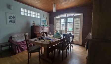 Sobrado à venda com 4 quartos, sendo 2 suítes, em Tremembé, São Paulo, SP
