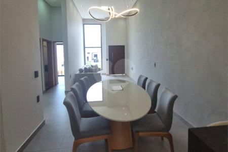 Casa à venda com 3 quartos, sendo 1 suíte,  no condomínio Horto Florestal Villagio, Sorocaba - SP