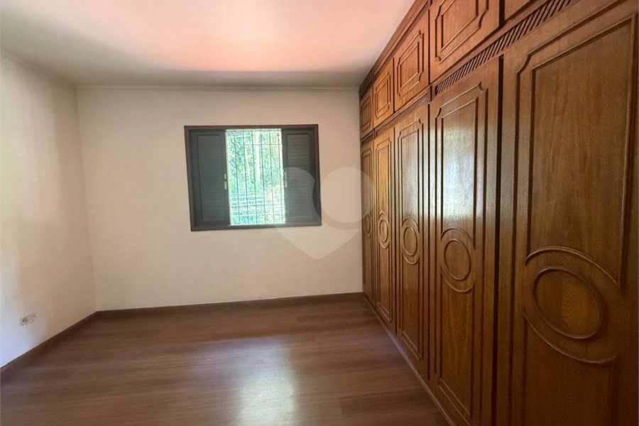 Sobrado à venda com 3 quartos em Horto Florestal, São Paulo, SP