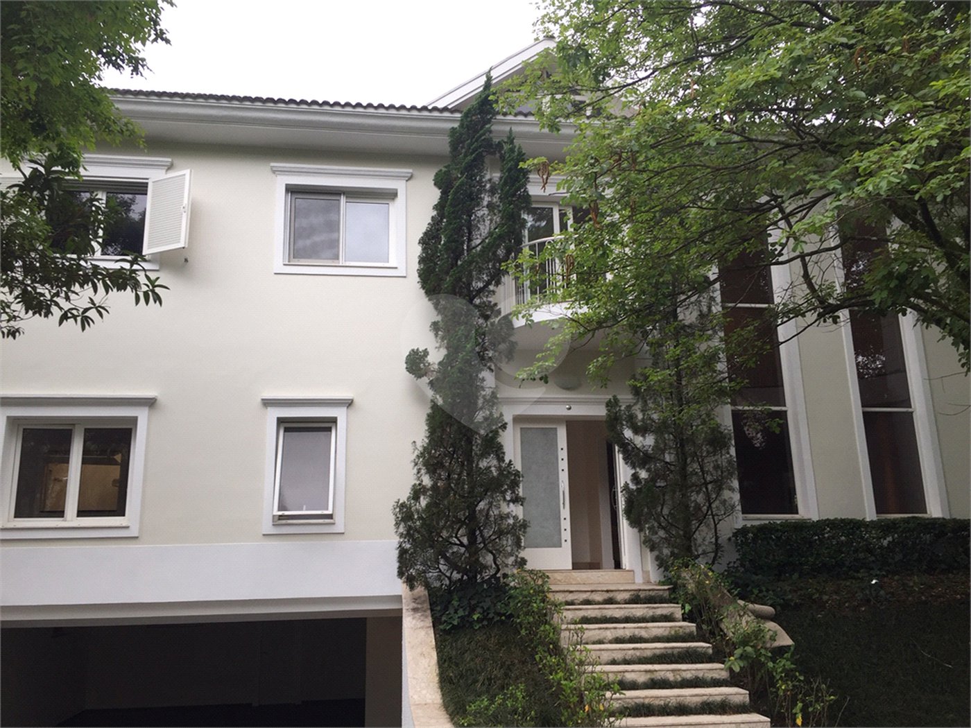 Casa à venda com 4 quartos, sendo 2 suítes, no condomínio Residencial Morumbi, São Paulo - SP