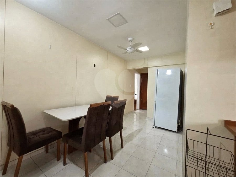 Apartamento à venda com 2 quartos, sendo 1 suíte,  em Laranjeiras, Rio de Janeiro, RJ