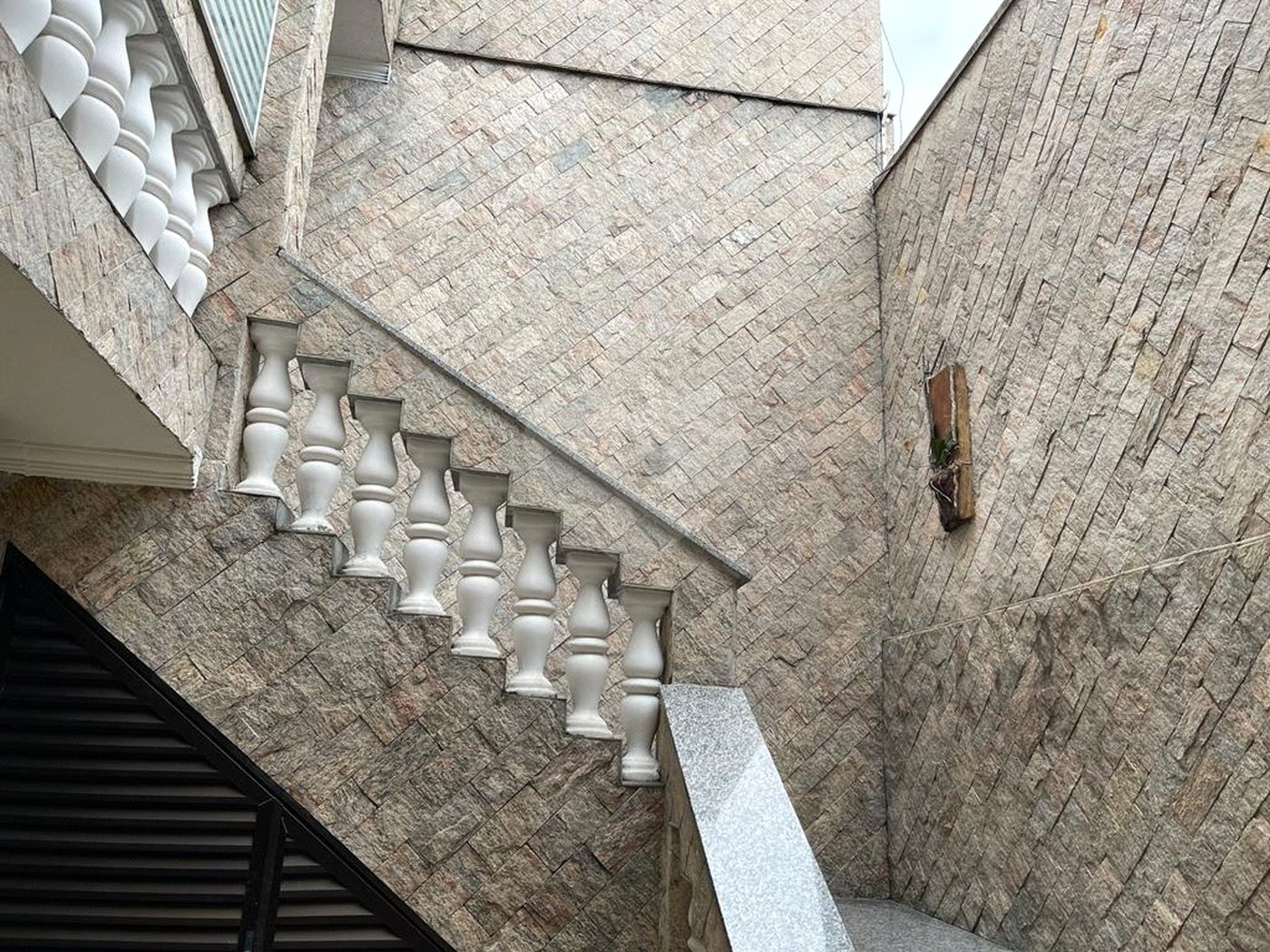 Casa à venda com 3 quartos, sendo 1 suíte, em Parque Vitória, São Paulo, SP