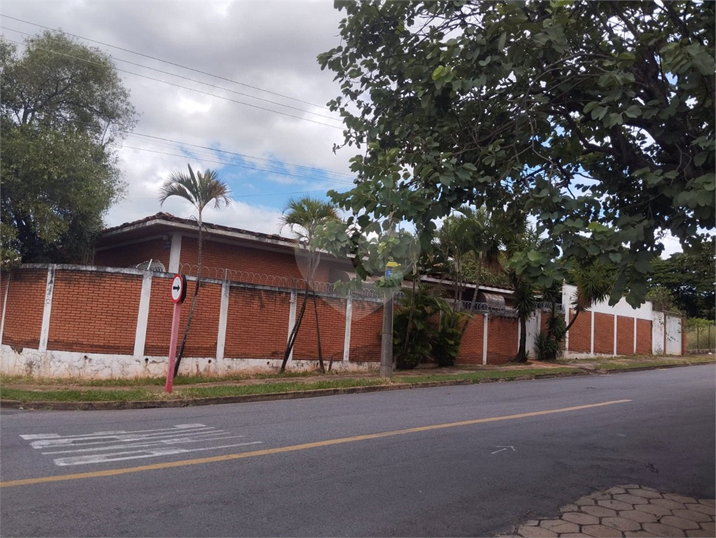Casa à venda com 5 quartos, sendo 3 suítes, em Vila Sedenho, Araraquara, SP