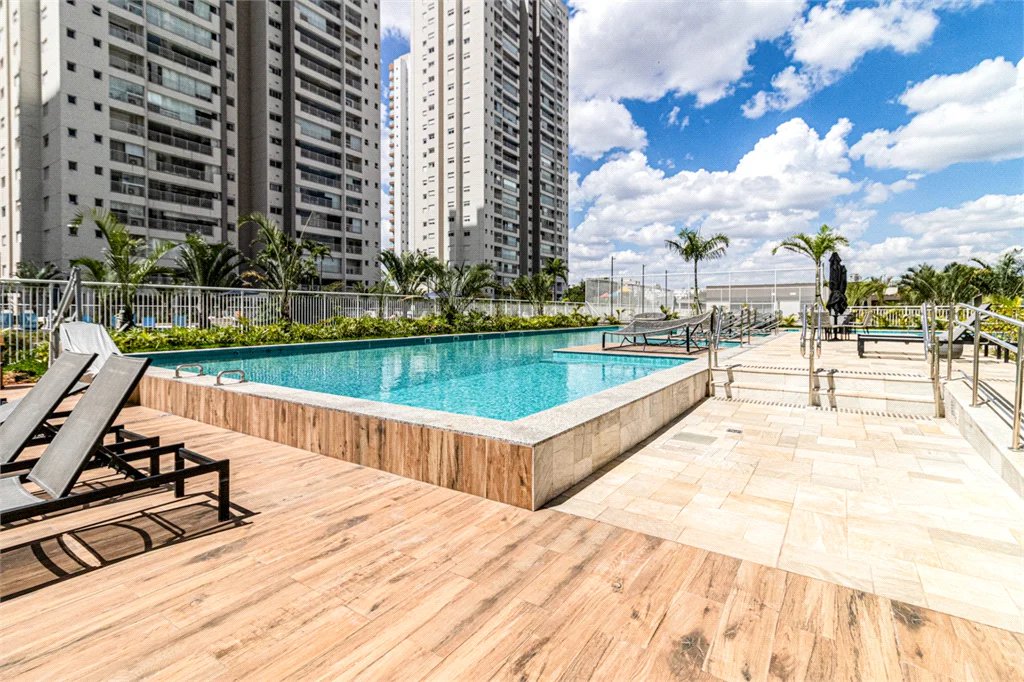 Apartamento à venda com 3 quartos, sendo 1 suíte, em Vila Anastácio, São Paulo, SP