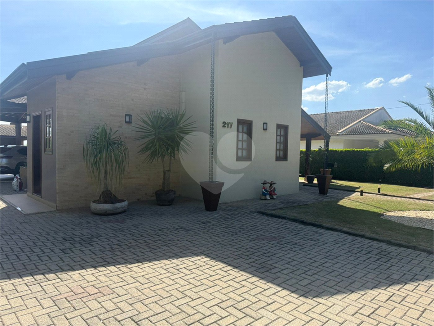 Casa à venda com 3 suítes no condomínio Terras de Mont Serrat, Salto - SP