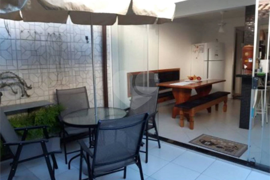 Casa à venda com 2 suítes no condomínio Villa Faenza, São Paulo - SP