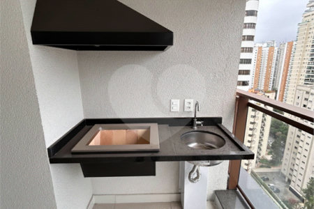 Apartamento à venda com 2 suítes em Campo Belo, São Paulo, SP