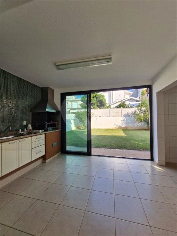 Casa à venda ou para alugar com 3 quartos, sendo 1 suíte, no condomínio Recanto dos Paturis, Vinhedo - SP