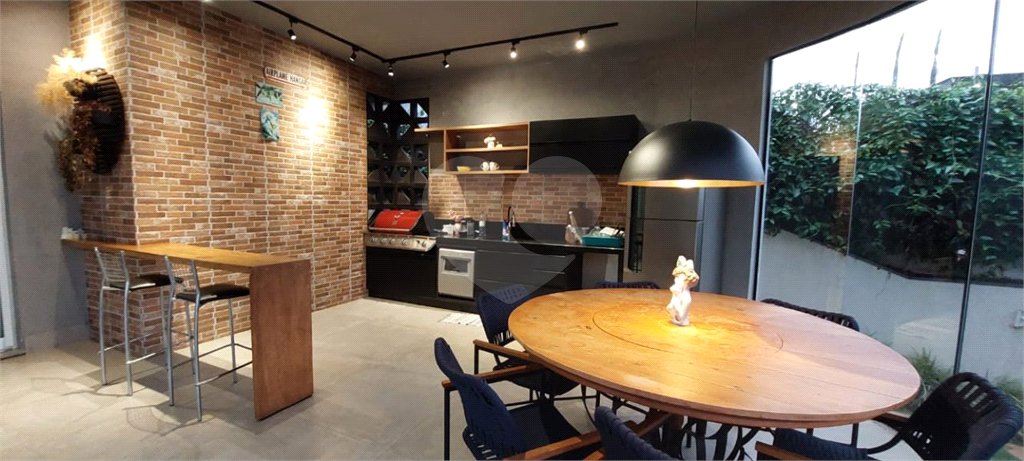 Casa para alugar com 4 quartos, sendo 3 suítes,  no condomínio Figueira Garden, Atibaia - SP