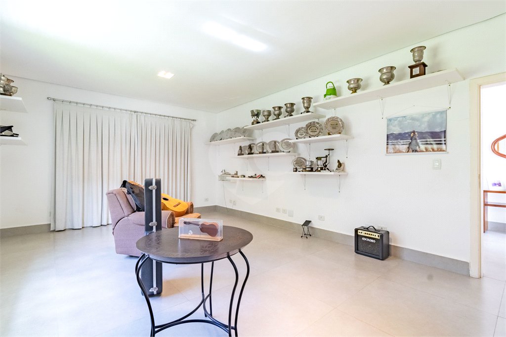 Casa à venda com 7 quartos, sendo 5 suítes,  em Morumbi, São Paulo, SP