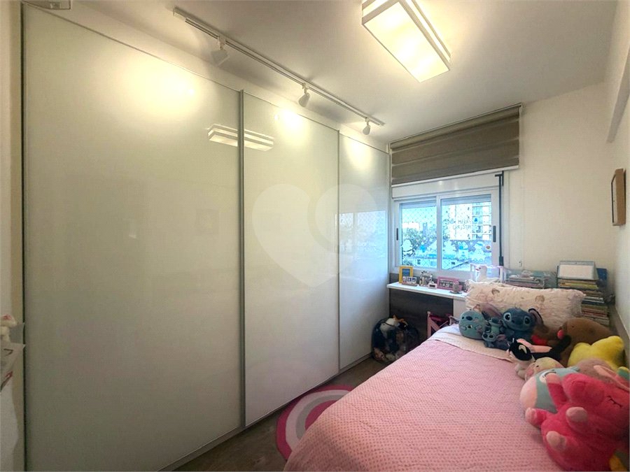 Apartamento à venda com 3 quartos, sendo 1 suíte,  em Alto da Boa Vista, São Paulo, SP