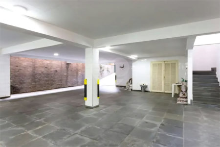 Casa à venda com 4 suítes em Jardim Leonor, São Paulo, SP