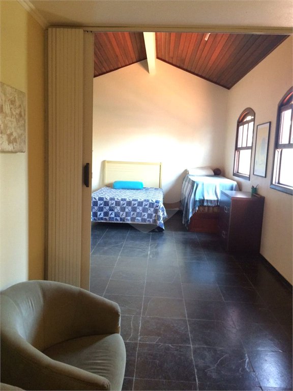 Casa à venda com 4 quartos, sendo 2 suítes, no condomínio Vinhas da Vista Alegre - Lado Sede, Vinhedo - SP