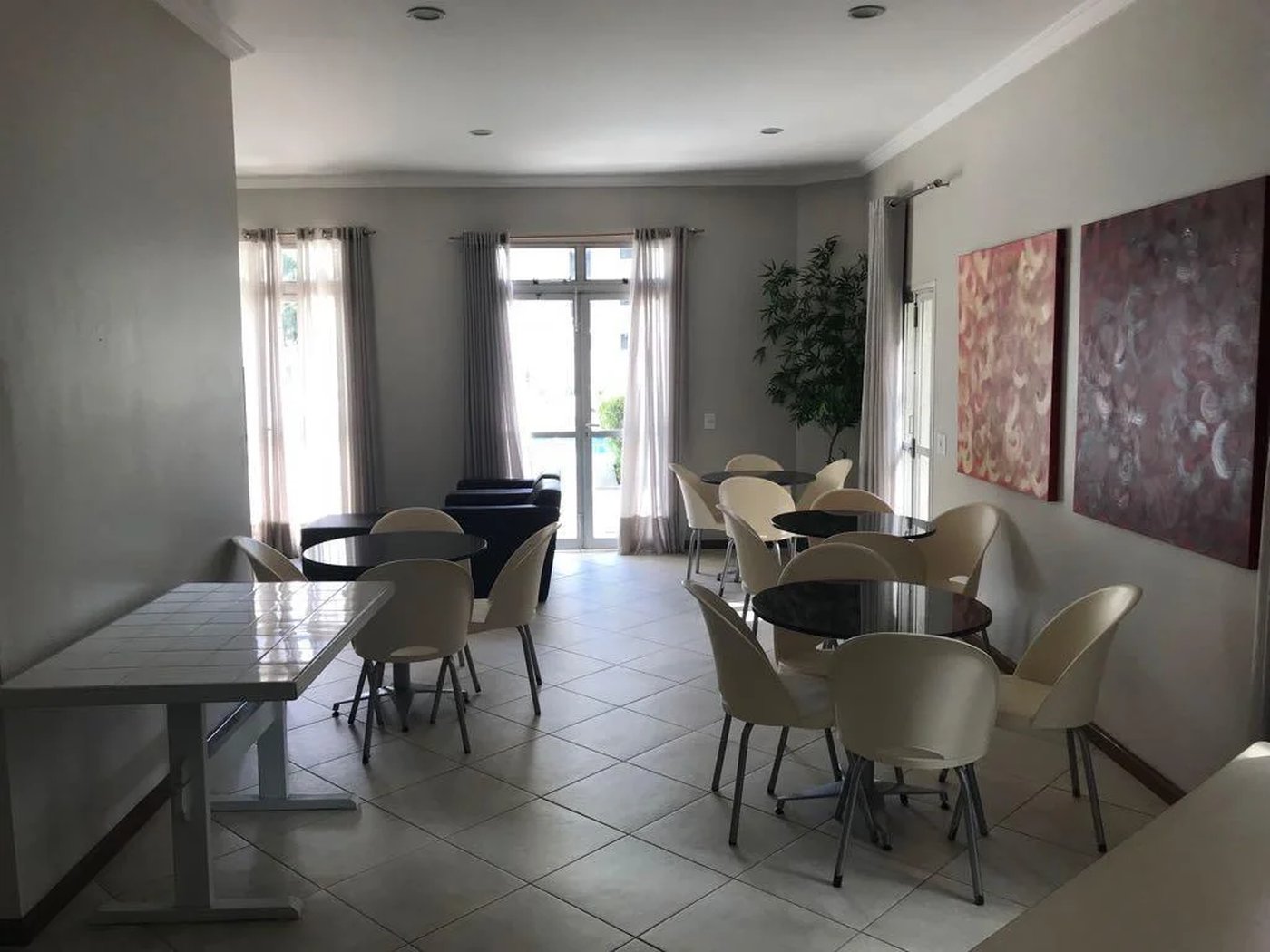 Apartamento à venda com 3 suítes em Jardim Londrina, São Paulo, SP