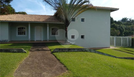 Casa à venda com 5 quartos, sendo 3 suítes,  no condomínio Ville Chamonix, Itatiba - SP