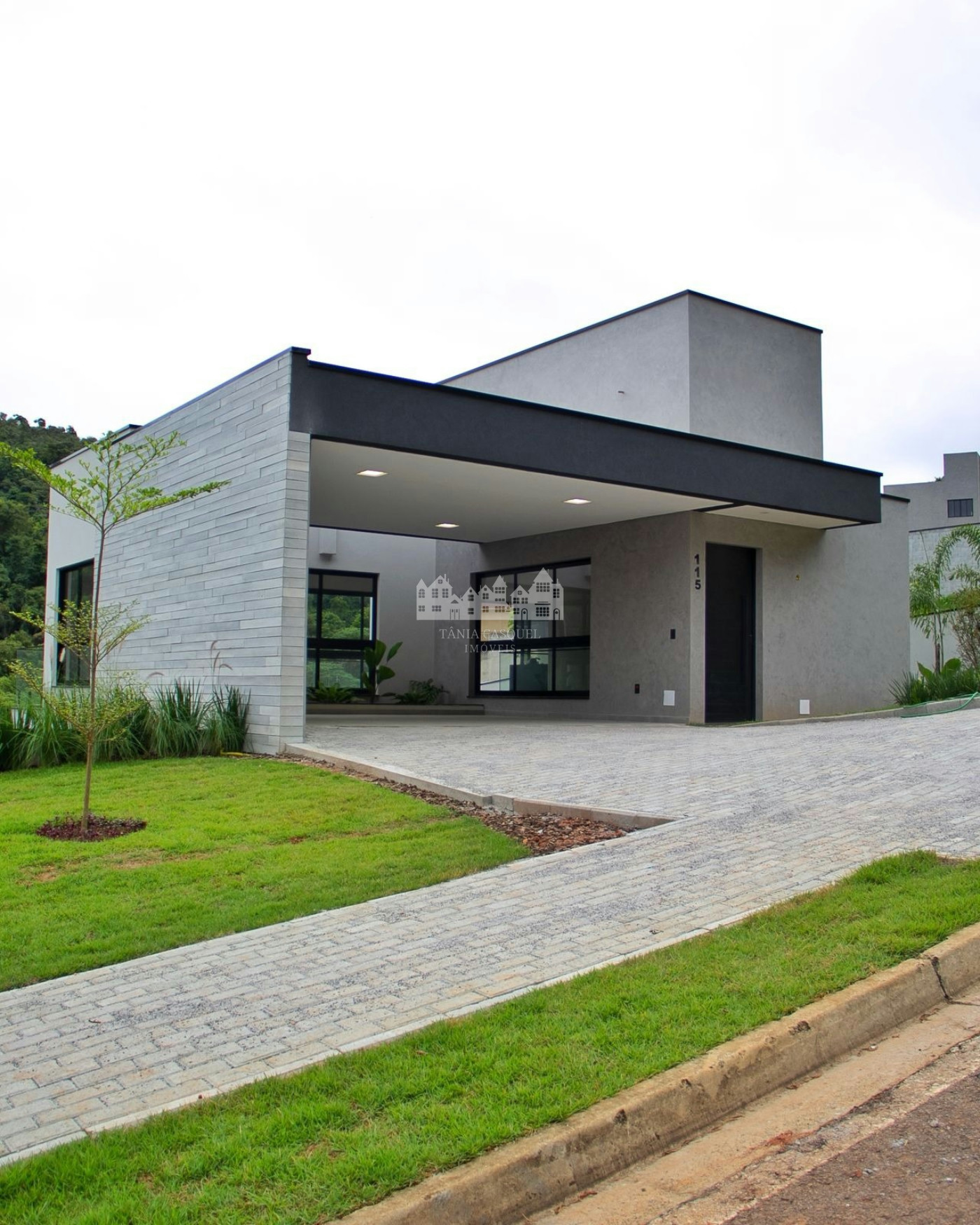 Casa à venda com 3 suítes no condomínio Quintas da Boa Vista, Atibaia - SP