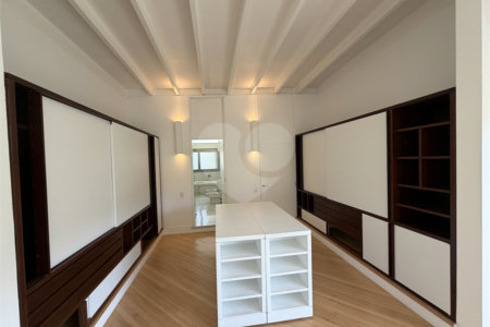 Casa à venda com 4 suítes em Residencial Tamboré, Barueri, SP