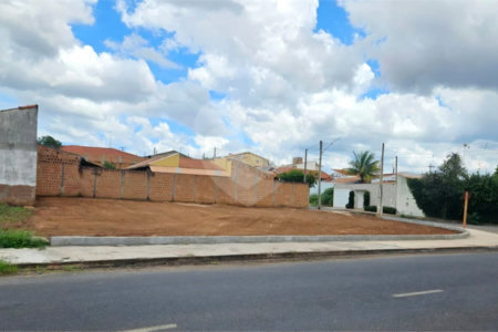 Terreno à venda em Residencial Cambuy, Araraquara, SP