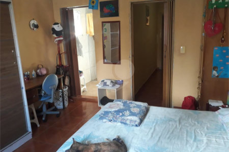 Sobrado à venda com 3 suítes em Vila Nivi, São Paulo, SP