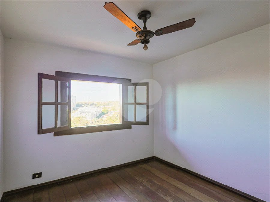 Sobrado à venda com 3 quartos, sendo 1 suíte,  em Jardim Leonor, São Paulo, SP