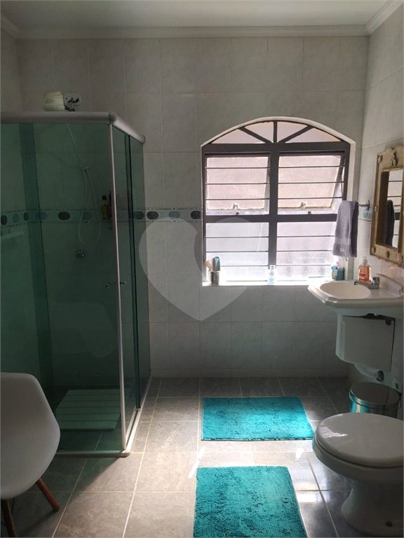 Casa à venda ou para alugar com 3 quartos, sendo 1 suíte, em Estação, São Roque, SP