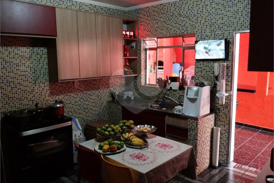 Casa à venda com 4 quartos, sendo 2 suítes, em Vila Santa Margarida, Ferraz de Vasconcelos, SP