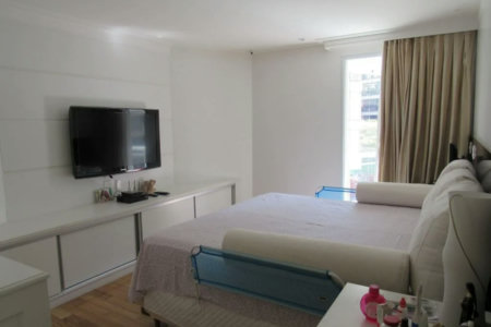 Apartamento à venda com 3 suítes em Real Parque, São Paulo, SP