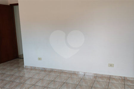 Sobrado à venda com 3 quartos, sendo 1 suíte, em Ressaca, Atibaia, SP
