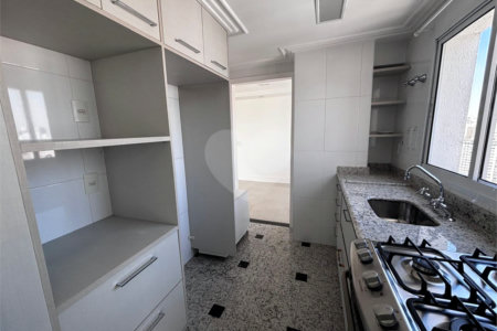 Cobertura à venda com 3 quartos, sendo 2 suítes,  em Vila Buarque, São Paulo, SP