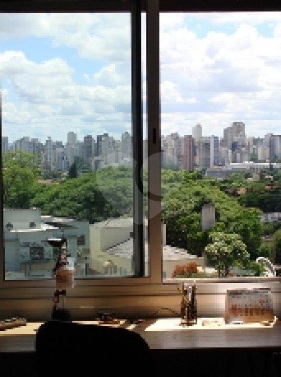 Apartamento à venda com 3 quartos, sendo 1 suíte,  em Pinheiros, São Paulo, SP