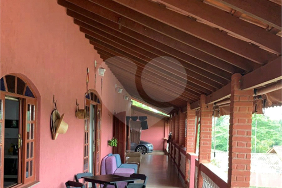 Casa à venda com 4 quartos, sendo 1 suíte, em Loteamento Rancho Maringá II, Atibaia, SP