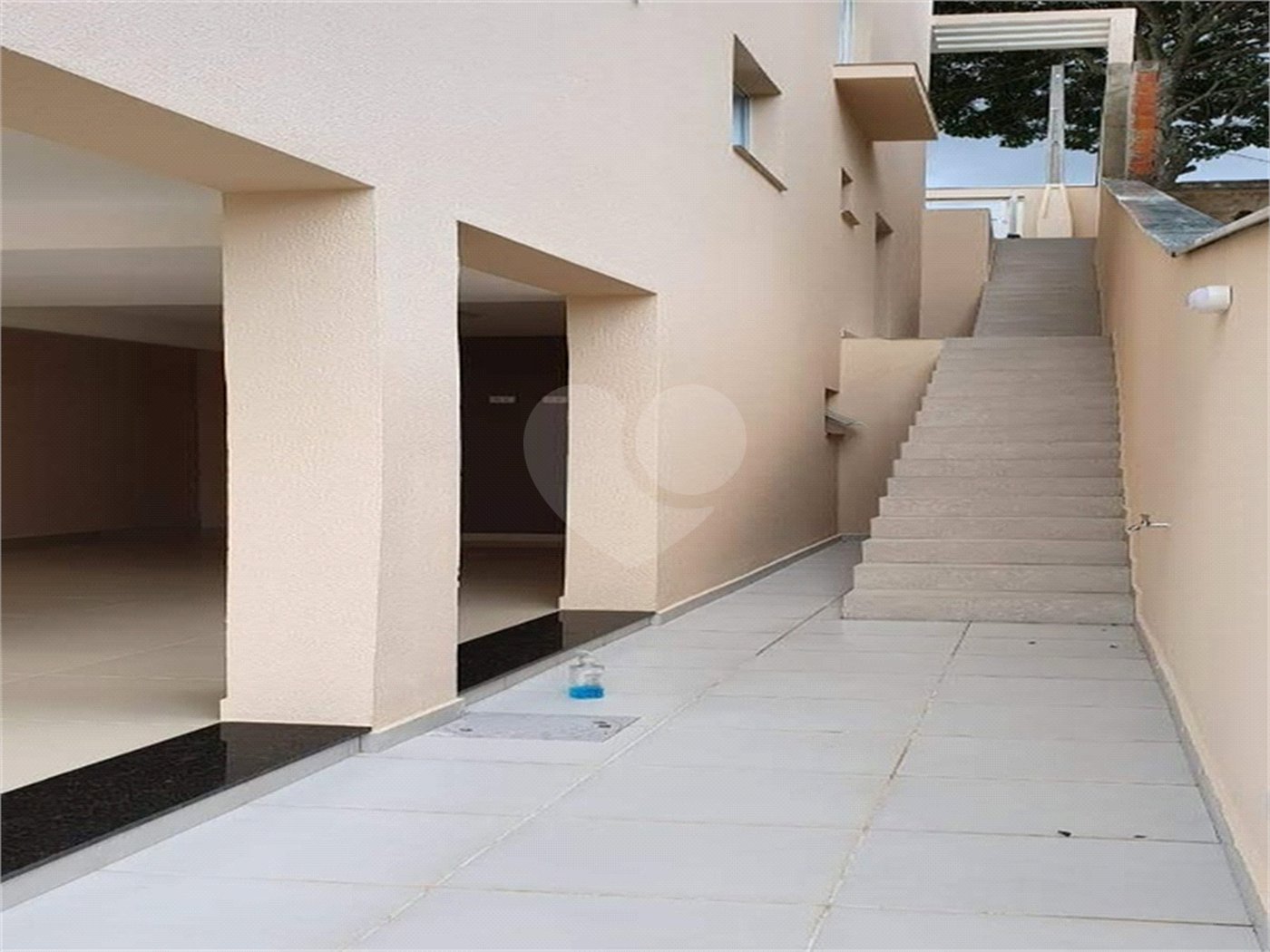 Casa à venda com 3 quartos, sendo 1 suíte, em Vila Santa Rosália, São Roque, SP