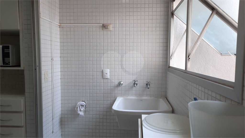 Apartamento à venda com 3 quartos, sendo 1 suíte, em Jardim Marajoara, São Paulo, SP