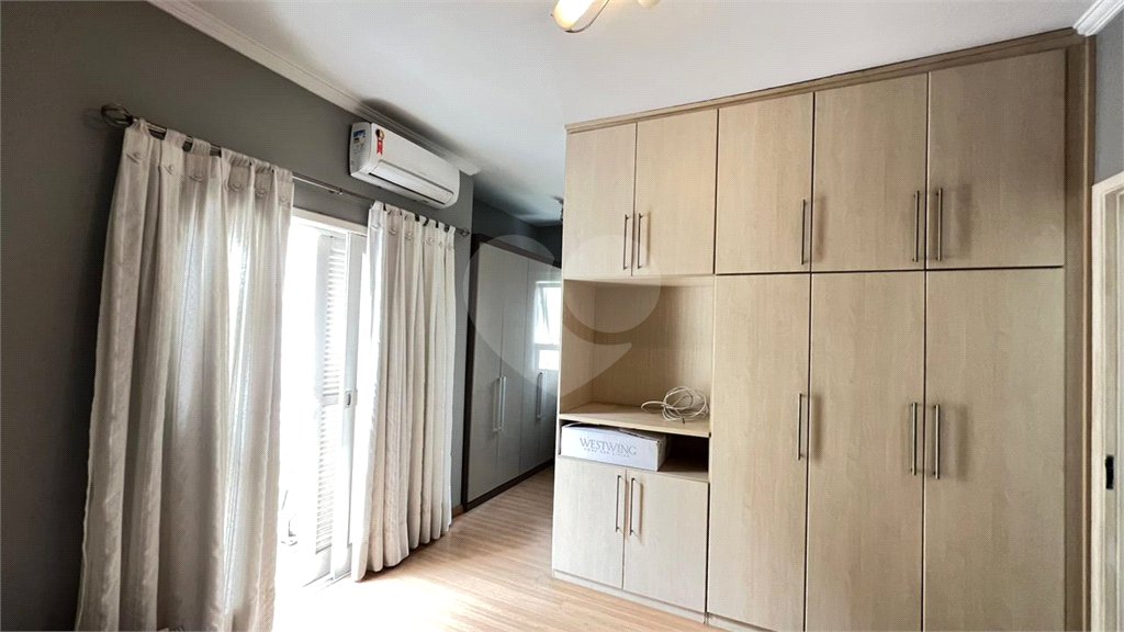 Casa à venda com 3 quartos, sendo 1 suíte, no condomínio Villagio Tramway, São Paulo - SP