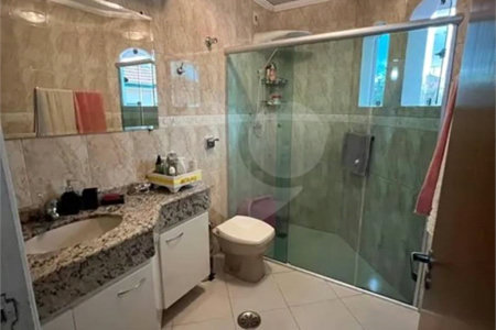 Sobrado à venda com 4 quartos, sendo 1 suíte, em Ipiranga, São Paulo, SP