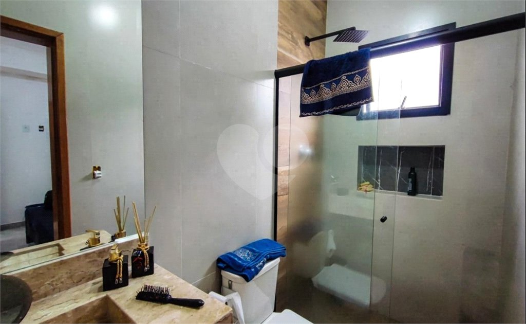 Casa à venda com 4 suítes no condomínio Residencial Vila Real, Bragança Paulista - SP