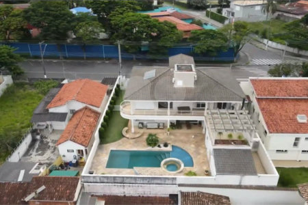 Sobrado à venda com 6 suítes em Vila Santista, Atibaia, SP
