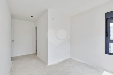 Apartamento à venda com 2 suítes em Santo Amaro, São Paulo, SP
