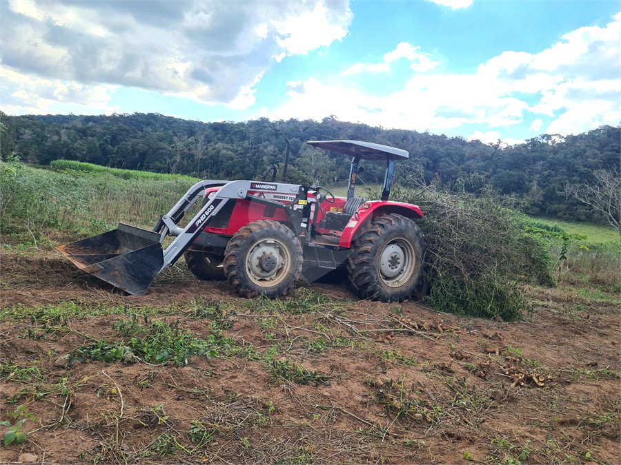 VENDA SÍTIO 48 hectares com estruura para granja, hidroponia e gado