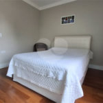 Casa à venda com 5 quartos, sendo 2 suítes,  no condomínio Floradas da Serra, São Paulo - SP