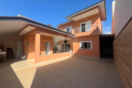 Casa à venda com 3 suítes no condomínio Lago da Serra, Araçoiaba da Serra - SP